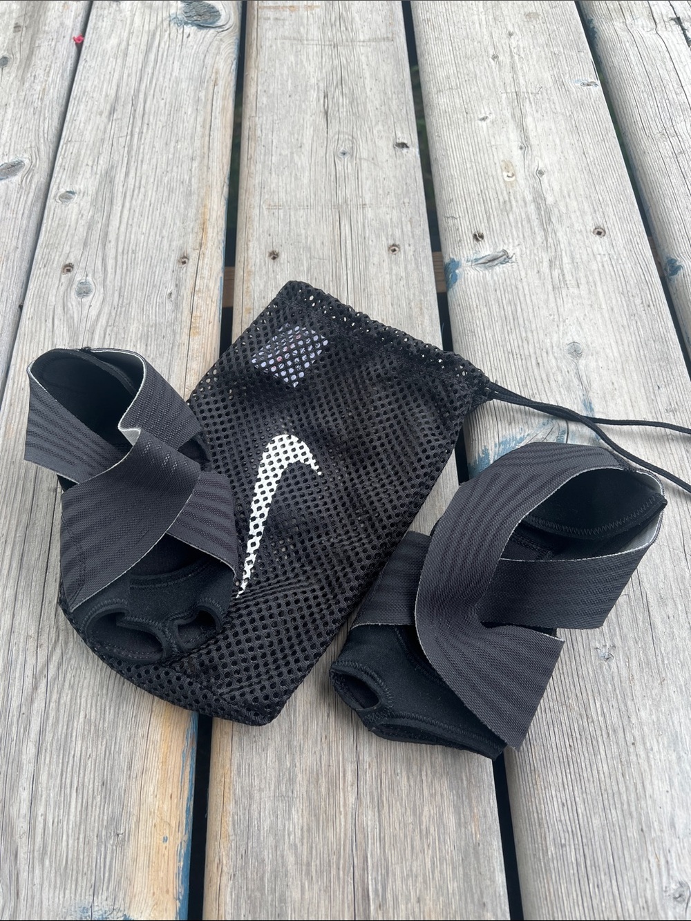 Nike Black open toe soft shoes with Mesh Carry Pouch